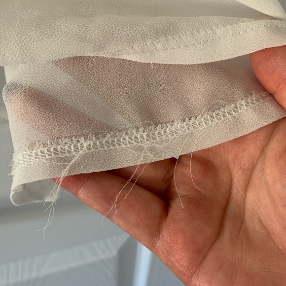 👚4/$20👚 Sheer flowy blouse - Picture 11 of 12